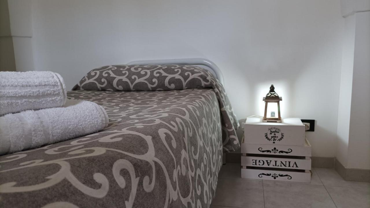 Miniecocasa Ottocentesca In Zona Free-Parking Ed Ecoclimatizzata Villa Ostuni Eksteriør bilde